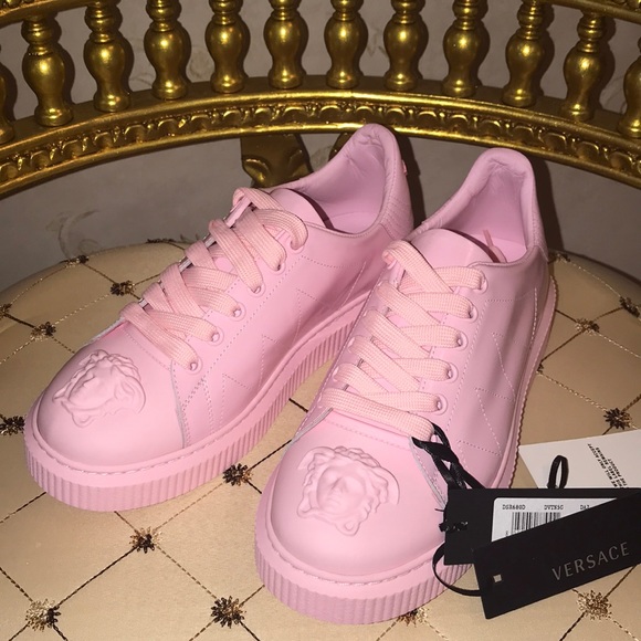 Versace Medusa NYX Low-Top Leather Sneaker 37 NWT - Picture 1 of 8